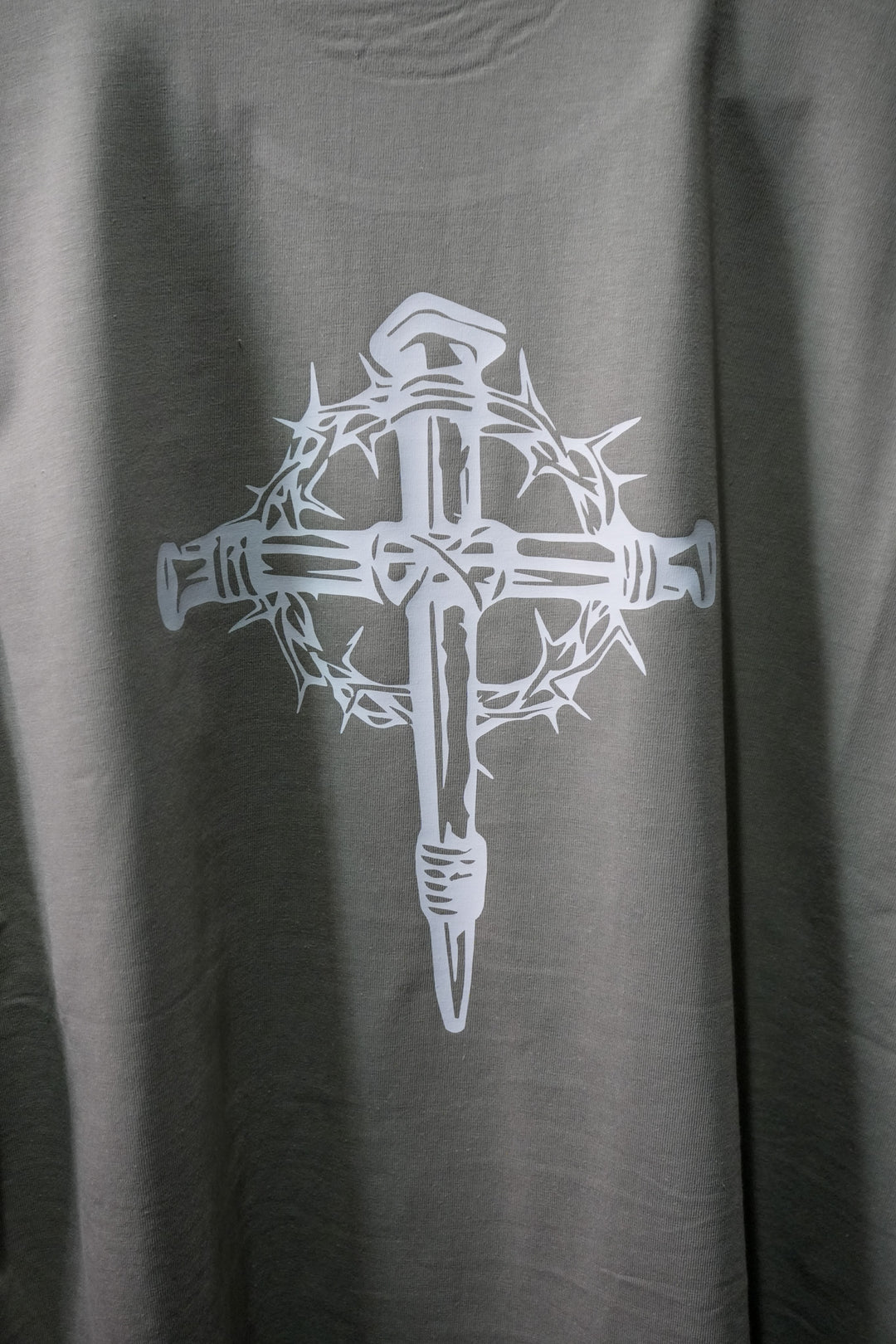 GET RIPPED LIFE® CROWN OF THORN CROSS TEE