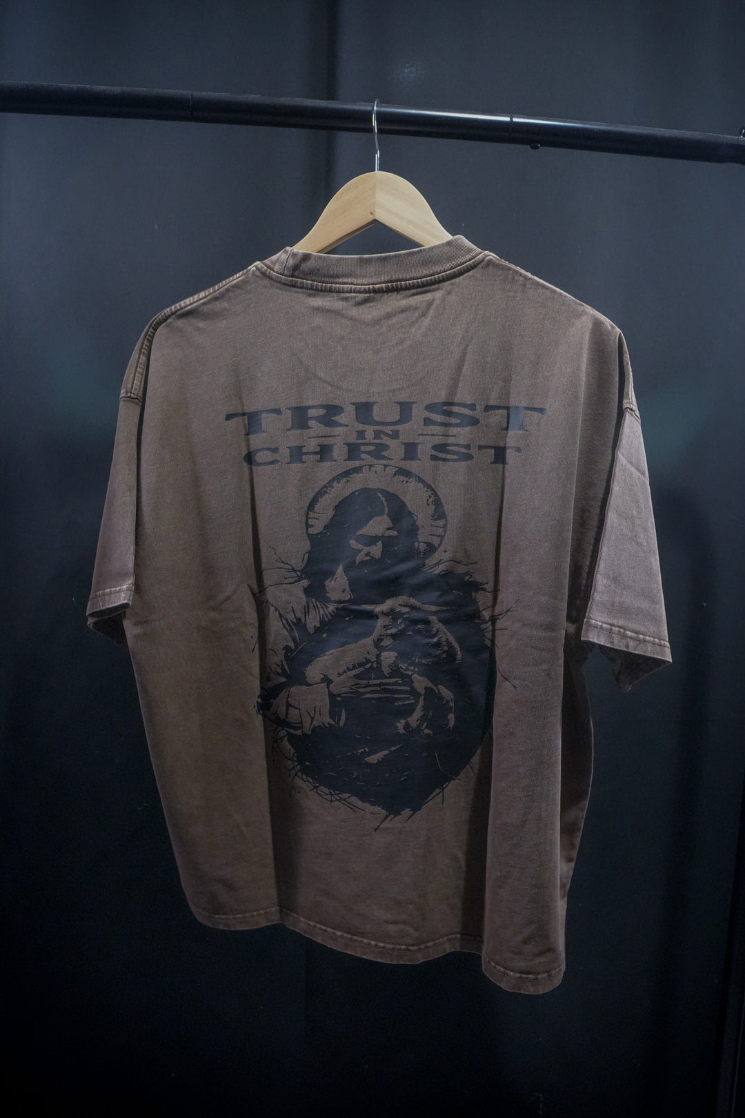 GET RIPPED LIFE® 'TRUST IN CHRIST' TEE (BROWN COLOR)